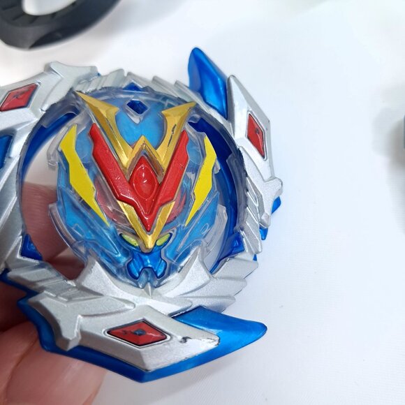 Beyblade Burst Turbo SlingShock Wonder Valtryek V4 12 Volcanic-S silver blue - Picture 5 of 8